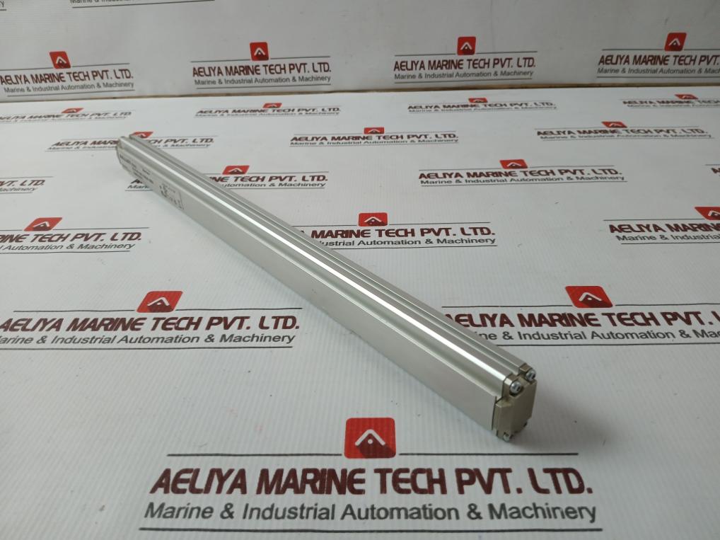 Balluff Btl Pf1400-0300-c12Nl3A0-000S04 Linear Position Transducer 18-30V Dc