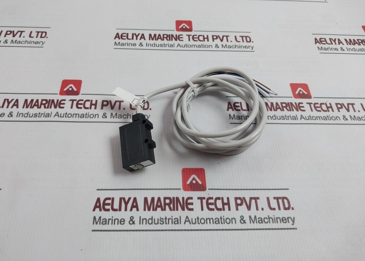 Balluff Bls 15K-r-g5-02 Photoelectric Sensor 10-30V Dc 2-meter