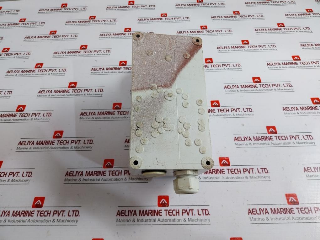 Bals Cee Norm 16044 32-6h/400-415~ Wall Mounting Socket Outlet