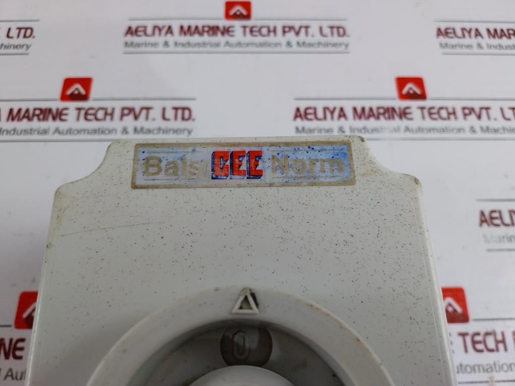 Bals Cee Norm 16044 32-6h/400-415~ Wall Mounting Socket Outlet