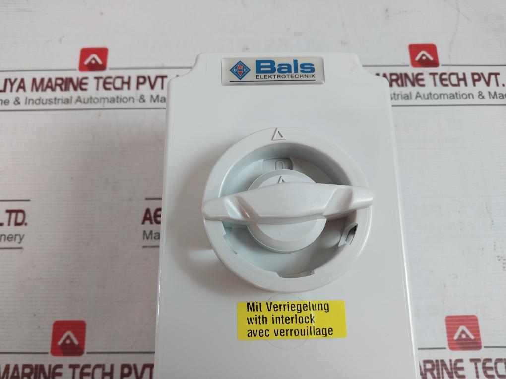 Bals Elektrotechnik 160501 Surface Mounting Socket Outlet Switched And Interlock