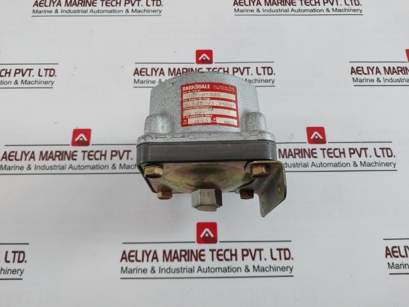 Barksdale D2T-h18Ss Pressure Or Vacuum Actuated Switch 480Vac 28Vdc