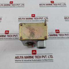 Barksdale D2T-h18Ss Pressure Or Vacuum Actuated Switch 480Vac 28Vdc