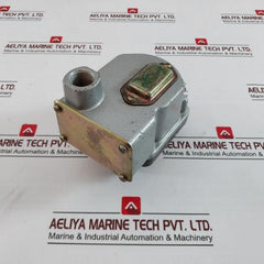 Barksdale D2T-h18Ss Pressure Or Vacuum Actuated Switch 480Vac 28Vdc