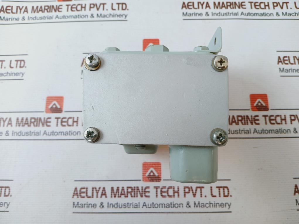 Barksdale D2T-H18SS Pressure Switch D2T-0057