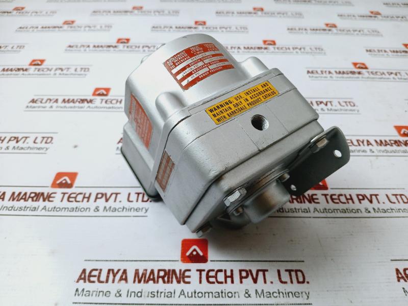 Barksdale Dpd1T-h18 Diaphragm Differential Switch 0.40-18 Psi 60 Psi