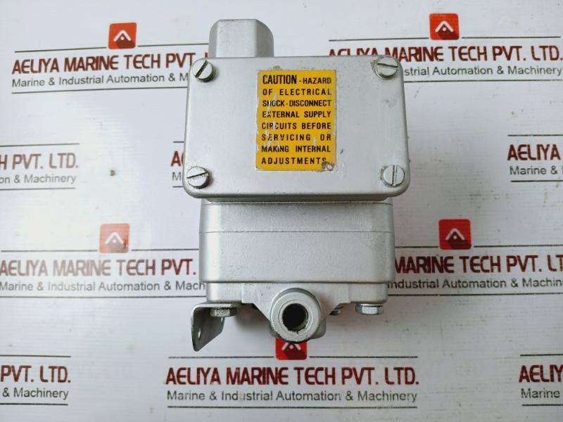 Barksdale Dpd1T-h18 Diaphragm Differential Switch 0.40-18 Psi 60 Psi