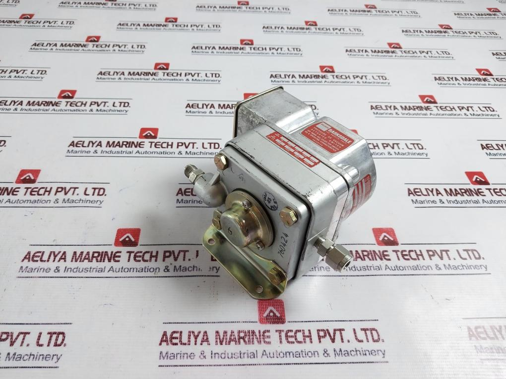 Barksdale DPD1T-H18 Diaphragm Differential Switch 60 PSI 4.14 Bar