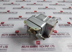 Barksdale DPD1T-H18 Diaphragm Differential Switch 60 PSI 4.14 Bar
