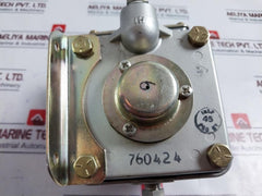 Barksdale DPD1T-H18 Diaphragm Differential Switch 60 PSI 4.14 Bar