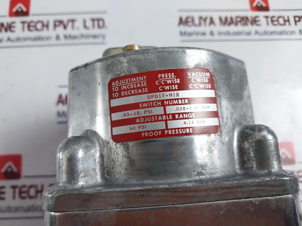 Barksdale DPD1T-H18 Diaphragm Differential Switch 60 PSI 4.14 Bar