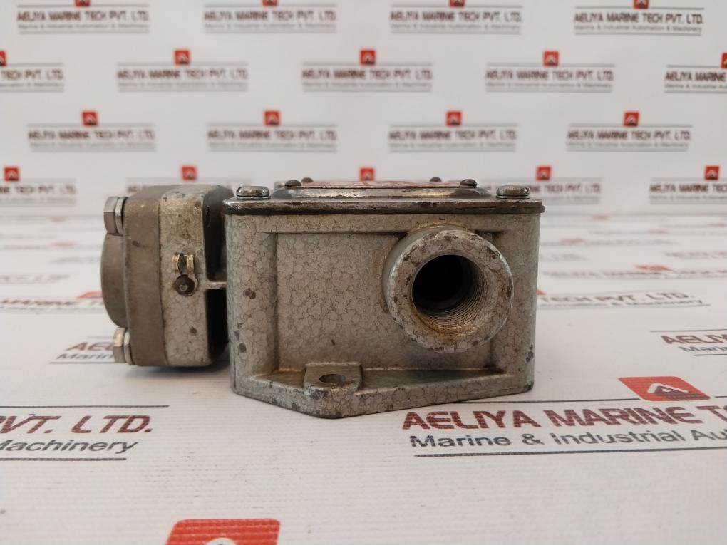 BARKSDALE P1H-V340SS-T-050 Pressure Switch 0.4-24 BAR 250v