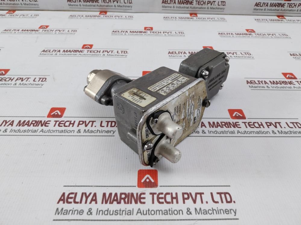 Barksdale C9622-3 Pressure Actuated Switch