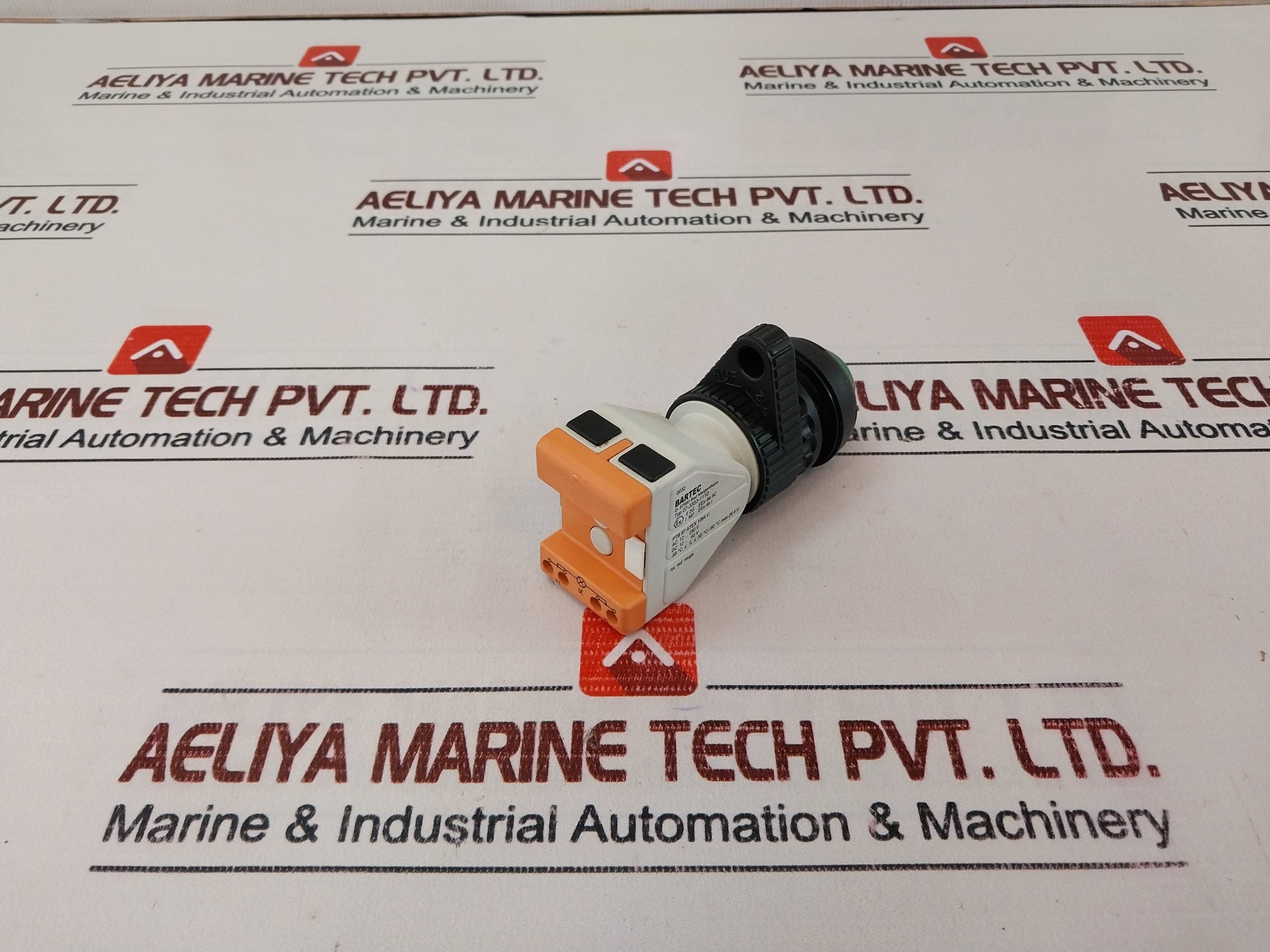 Bartec 07-3353-1110 Green Pushbutton Switch Ac 12-250V Dc 12-60V