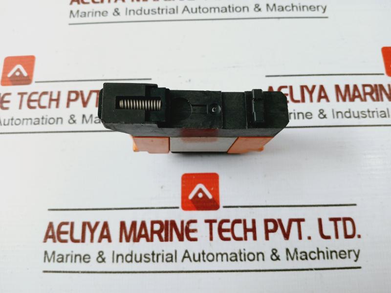 Bartec 07-7311-6131Ee00 Isolator Terminal Ip 30 Ac-15 400V/2A