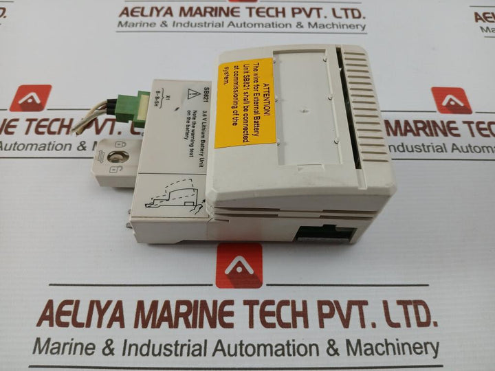 Battery-Unit-SB821-Abb-209958-3