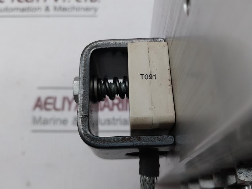 Baumer Electric 8 Outlets Flow Indicator 1.5 Meter Di 12.82.01/1