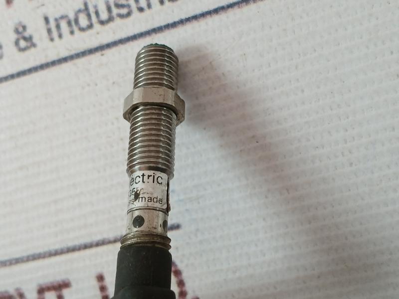 Baumer Electric Ifrm 08P1703/S35L Inductive Proximity Switch M392