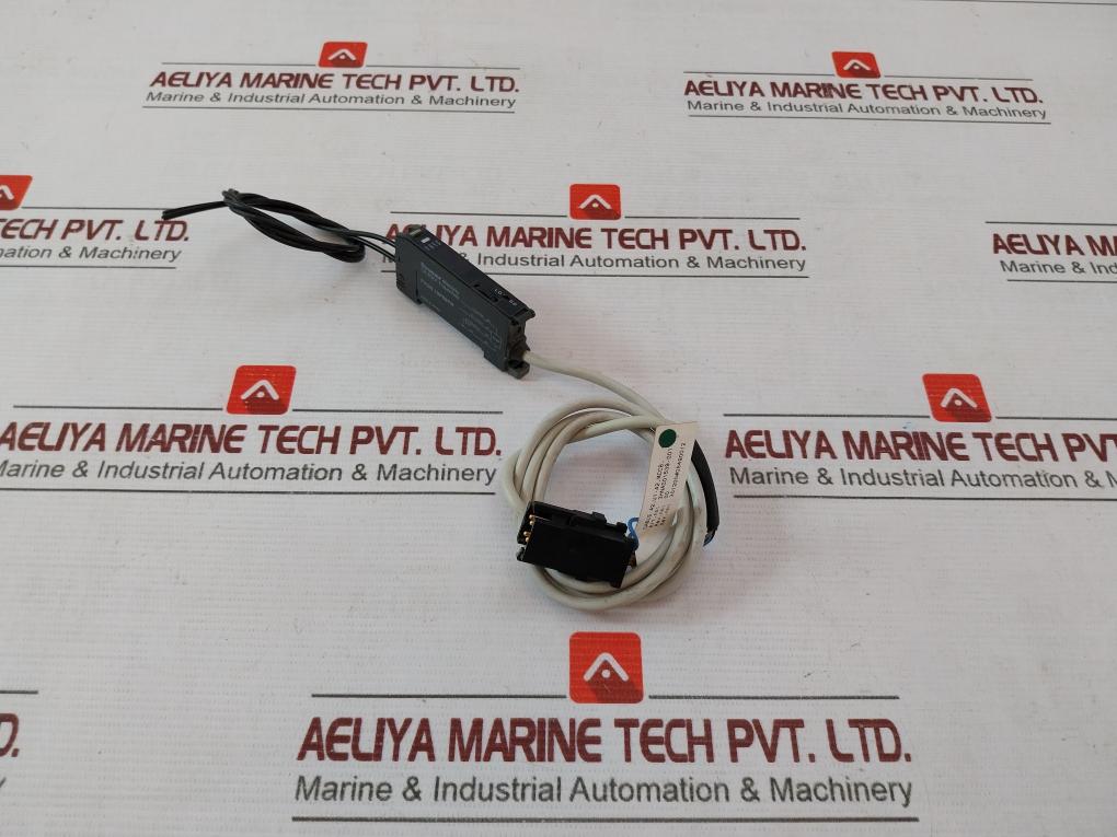 Baumer Fvdk 10P69Yr Photoelectric Sensor Rev 00 3Hna001539-001 12-24Vdc