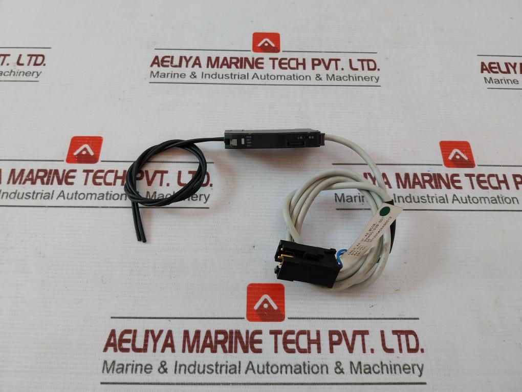 Baumer Fvdk 10P69Yr Photoelectric Sensor Rev 00 3Hna001539-001 12-24Vdc