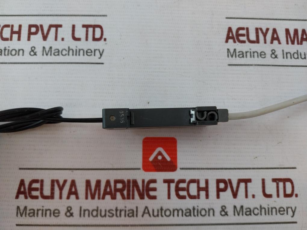 Baumer Fvdk 10P69Yr Photoelectric Sensor Rev 00 3Hna001539-001 12-24Vdc