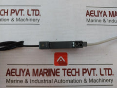 Baumer Fvdk 10P69Yr Photoelectric Sensor Rev 00 3Hna001539-001 12-24Vdc