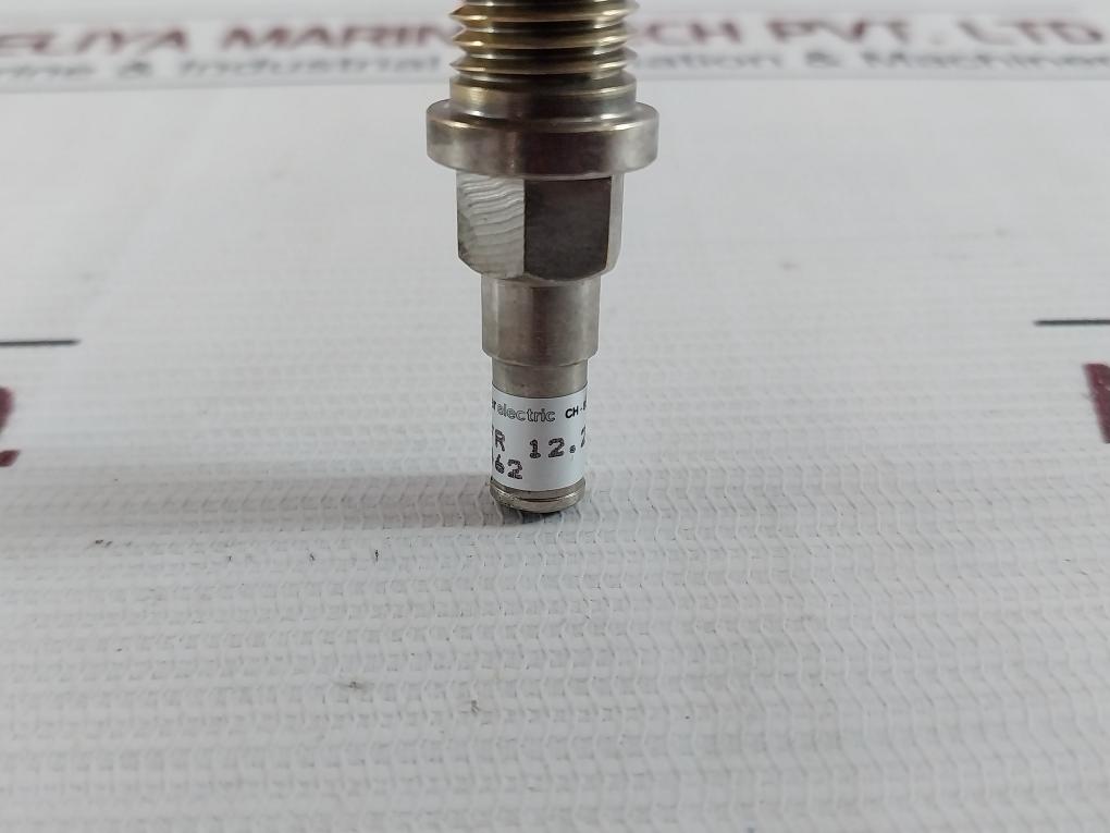 Baumer Ifr 12.24.11/K462 Proximity Switch