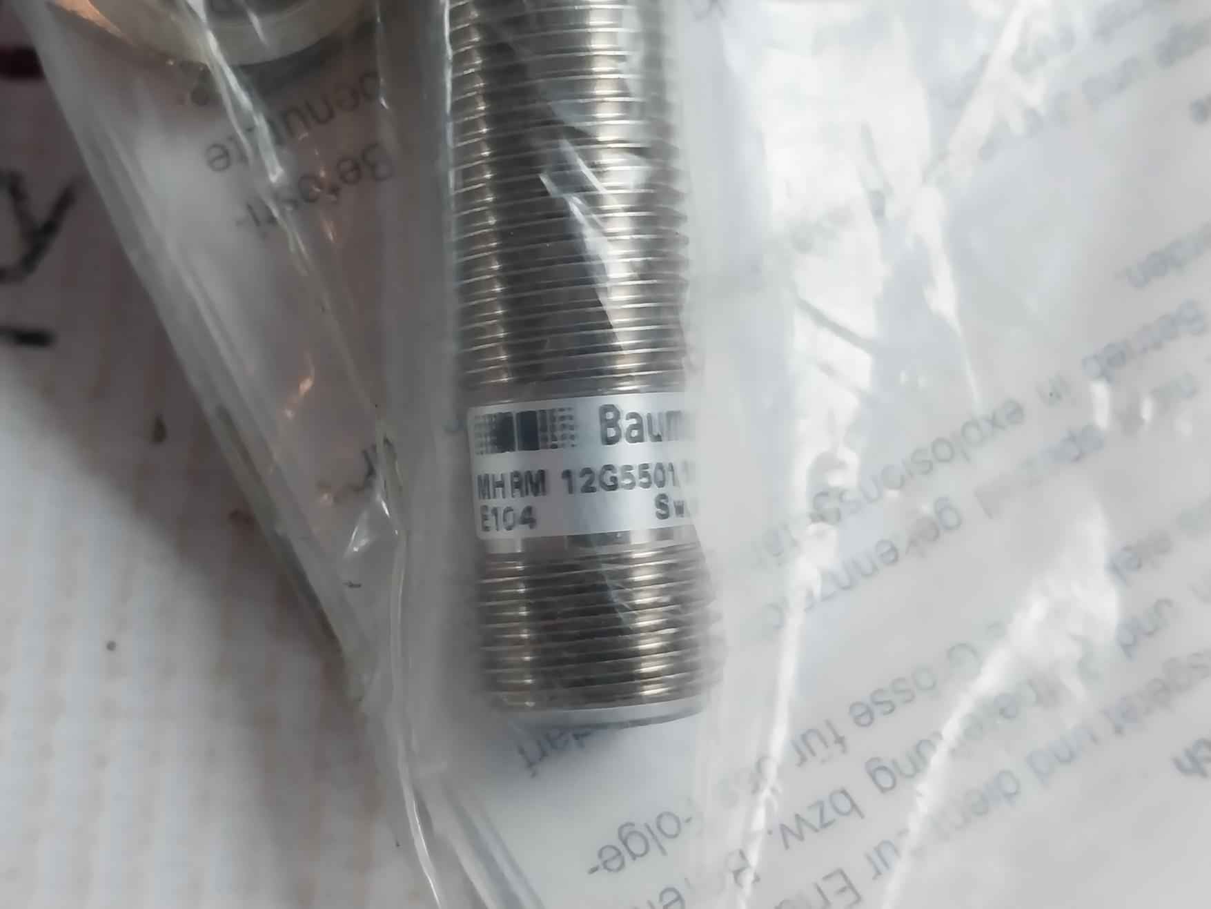Baumer Mhrm 12G5501/S14 Hall Magnetic Sensor With One Output Signal M12X1