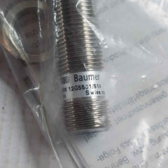 Baumer Mhrm 12G5501/S14 Hall Magnetic Sensor With One Output Signal M12X1