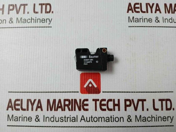 Baumer O300Y.Qr-11144073 Photoelectric Sensor