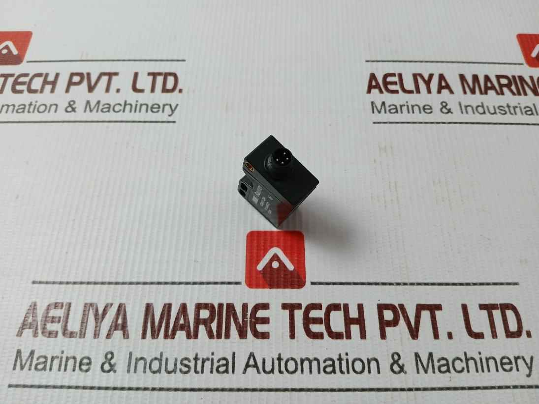 Baumer O300Y.Qr-11144073 Photoelectric Sensor