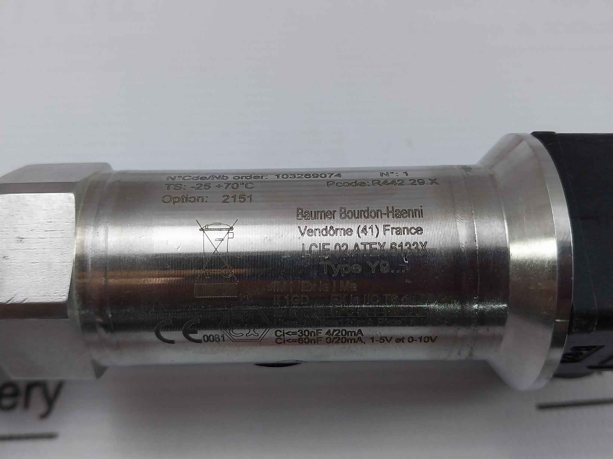 Baumer Y913 Pressure Transmitter 4–20 Ma 11-28 Vdc 11145770