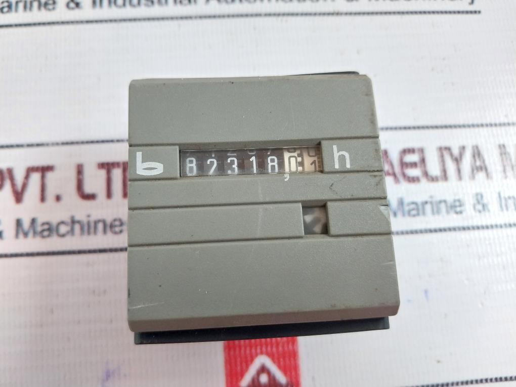 Bauser 10-80V= Hour Counter