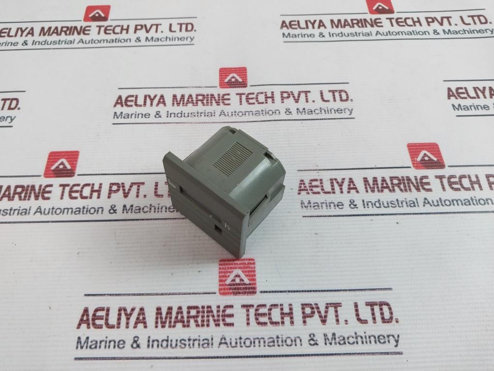 Bauser 194-253 Vac 60 Hz Hour Counter