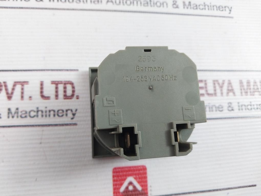 Bauser 194-253 Vac 60 Hz Hour Counter