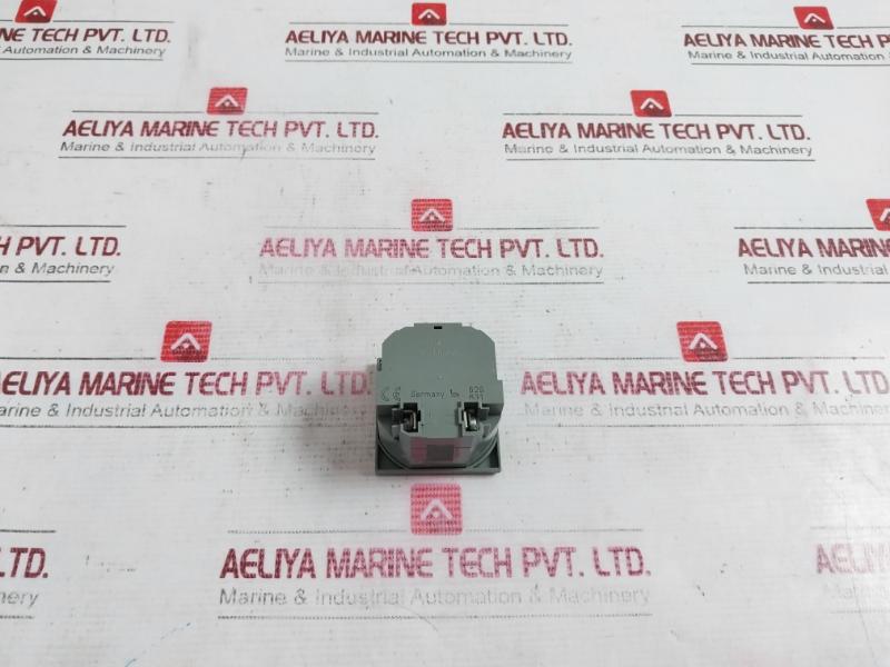 Bauser 629 631 Hour Meter 10-80Vdc 3804