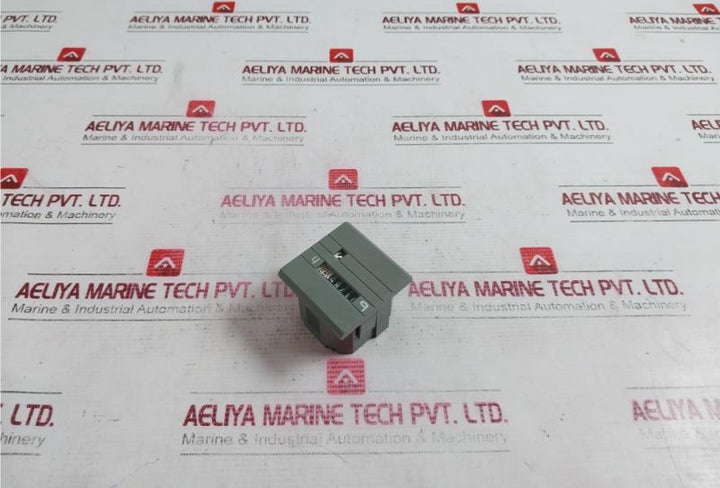 Bauser 629 631 Hour Meter 10-80Vdc 3804
