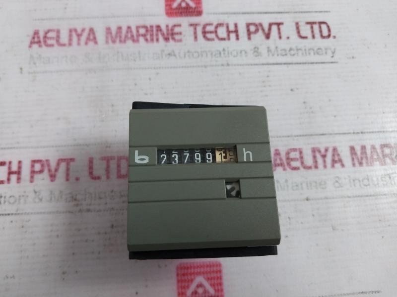 Bauser 629 631 Hour Meter 10-80Vdc 0799