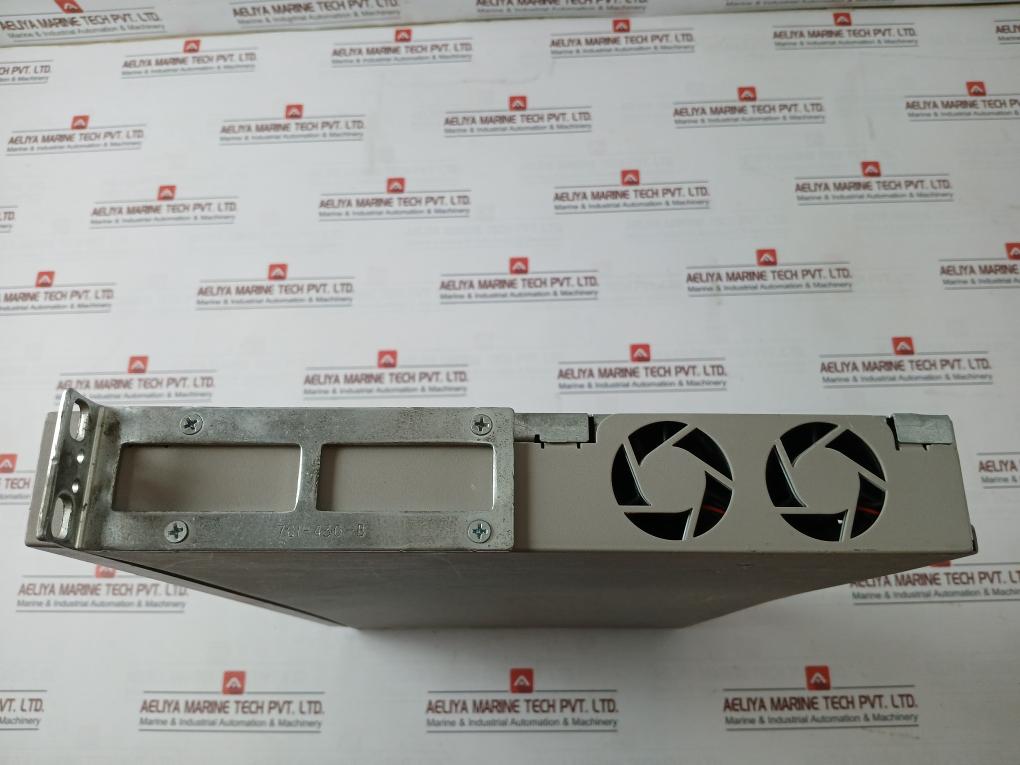 Bay Networks Baystack 102 10Base-t Hub 100-240V 1.0-0.5 A: 47-63 Hz~