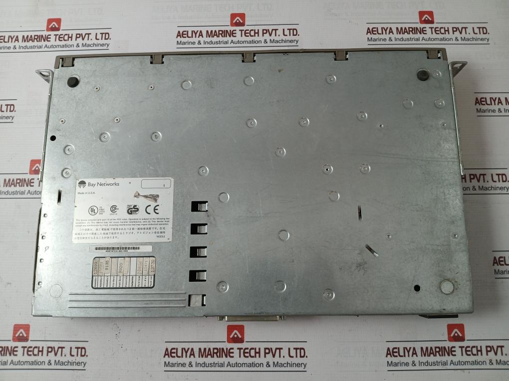 Bay Networks Baystack 102 10Base-t Hub 100-240V 1.0-0.5 A: 47-63 Hz~