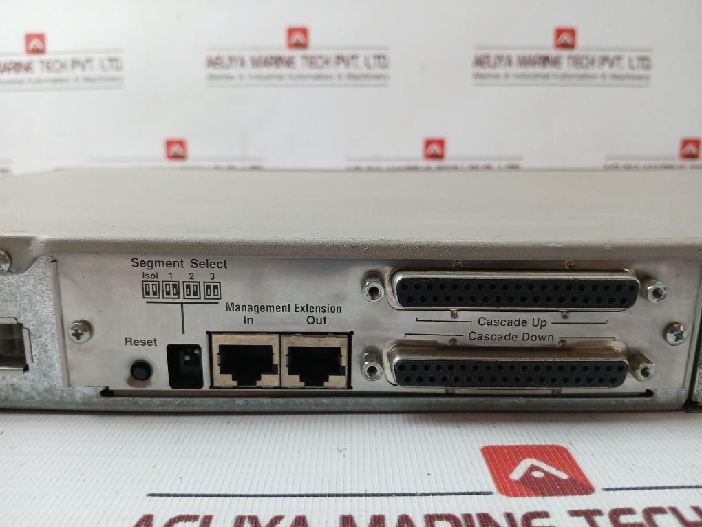 Bay Networks Baystack 102 10Base-t Hub 100-240V 1.0-0.5 A: 47-63 Hz~