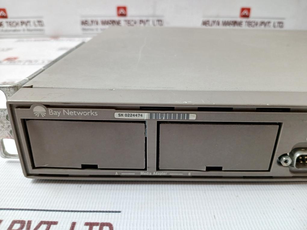 Bay Networks Baystack 102 10Base-t Hub 100-240V 1.0-0.5 A: 47-63 Hz~