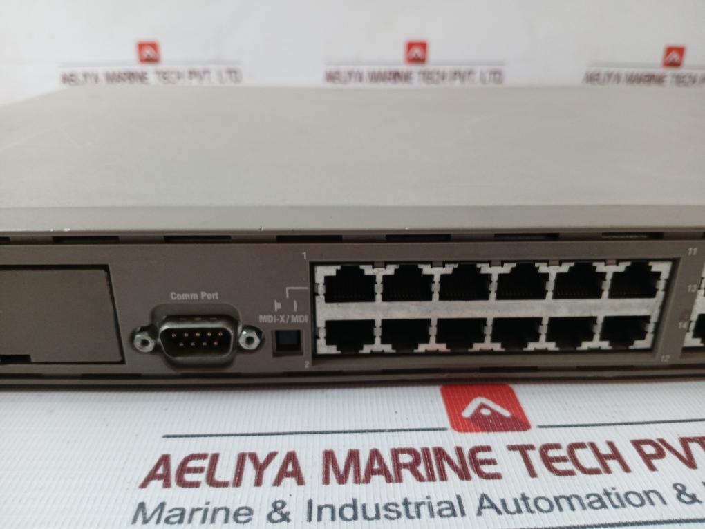 Bay Networks Baystack 102 10Base-t Hub 100-240V 1.0-0.5 A: 47-63 Hz~