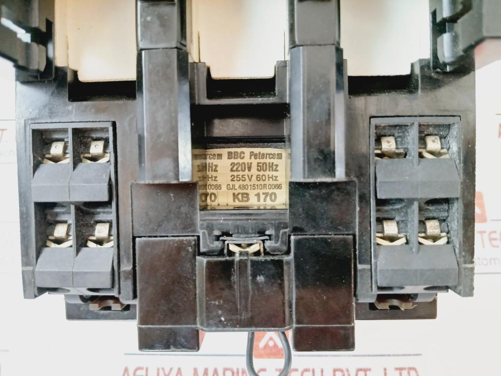 BBC Petercem BE85 Schütz 50KW BE85-30-11 FPL401900R0111 BBC Petercem BE85 Schütz 50KW BE85-30-11 FPL401900R0111