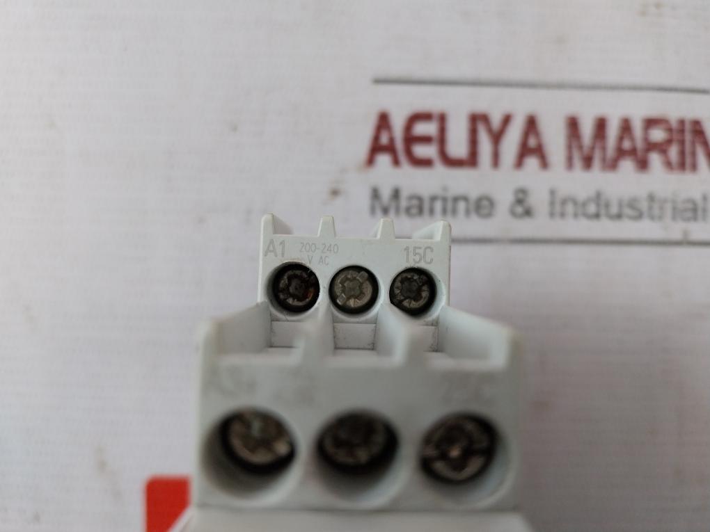 Siemens 3Rp1525-1Bp30 Timing Relay G/030612D71 3Zx1012-0Rp15-1Aa1 220-240Vac