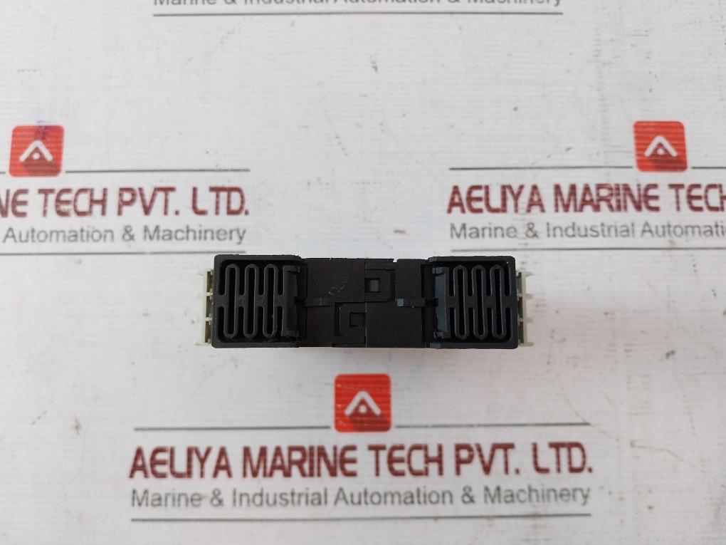 Siemens 3Rp1525-1Bp30 Timing Relay G/030612D71 3Zx1012-0Rp15-1Aa1 220-240Vac