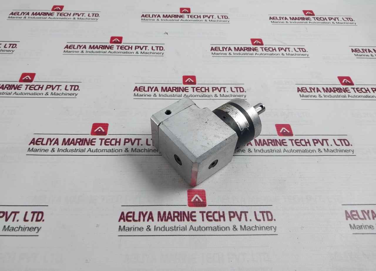 Beckhoff Am8022-0D10-0000 Servo Motor Ip54/Ic400 8000Rpm 0.8Nm En60034-1