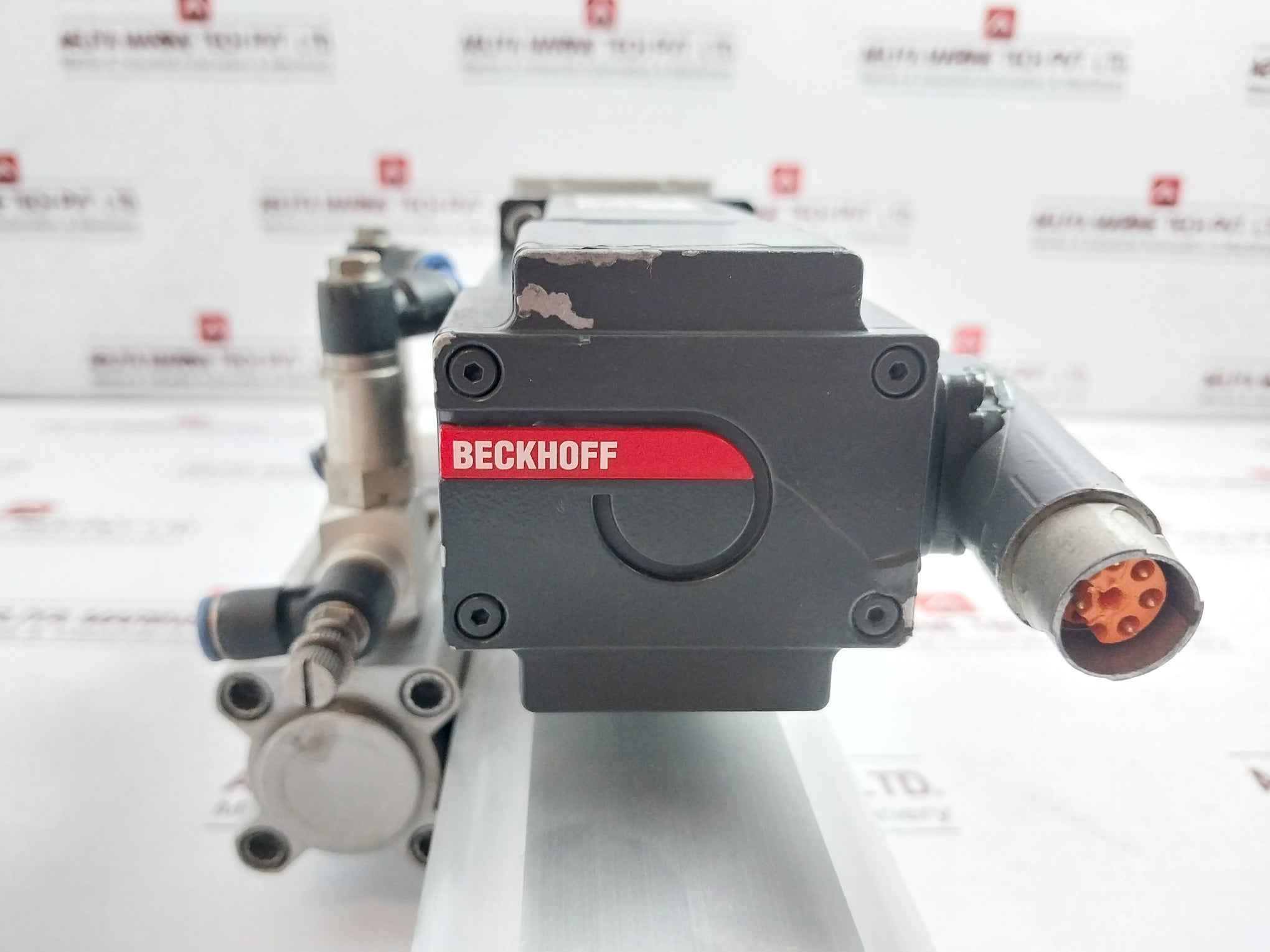 Beckhoff Am8022-0E20-0000 Servo Motor 8000 Rpm En 60034-1 Ip54/Ic400