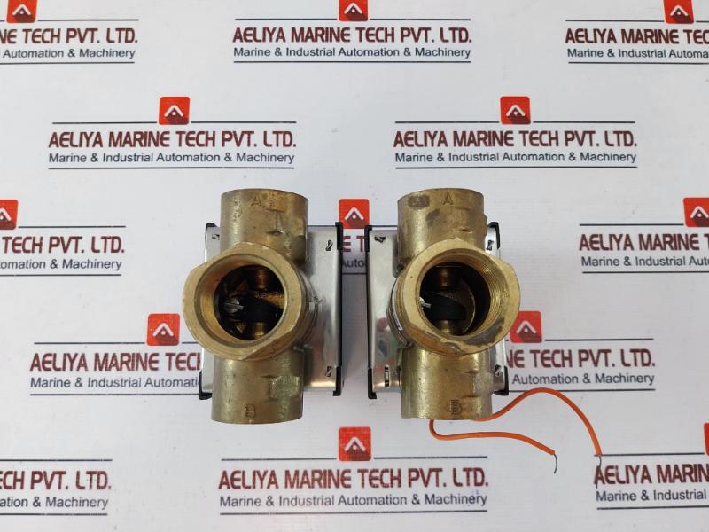 Belimo Z325s-230 Fan Coil Unit Valve, 3-way, Internal Thread 230vac 50/60hz