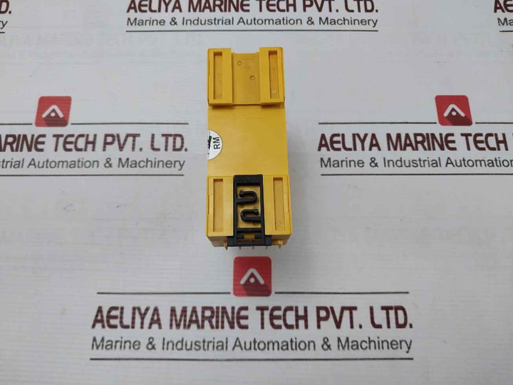 Bender Ir425-d4-1 Isometer Inslution Monitoring Device Ac 250V 5A D0231 V1.10